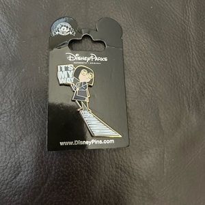 Disney Incredibles Edna Mode pin.  New with tag.
